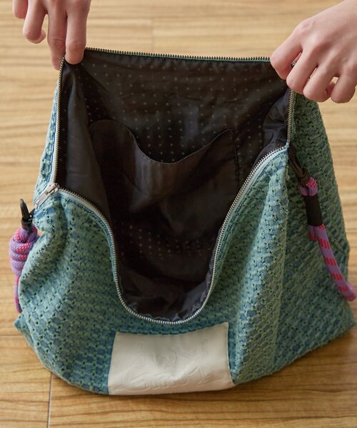 SOUNDSGOOOOD（サウンズグッド）の「【SOUNDS GOOOOD】ダメージデニムショルダーバッグ（ショルダーバッグ・レディース・グリーン/ネイビー・ONE SIZE）」の9枚目の写真