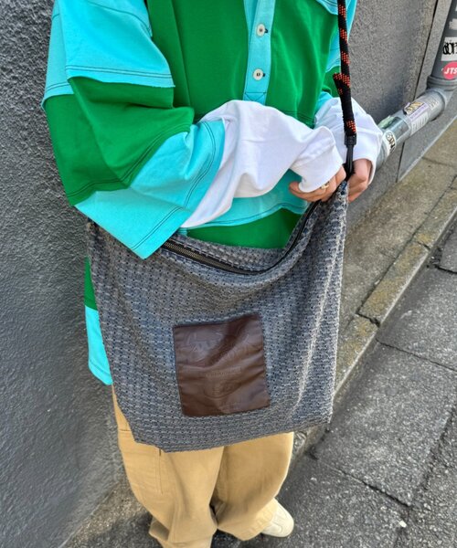 SOUNDSGOOOOD（サウンズグッド）の「【SOUNDS GOOOOD】ダメージデニムショルダーバッグ（ショルダーバッグ・レディース・グリーン/ネイビー・ONE SIZE）」の12枚目の写真