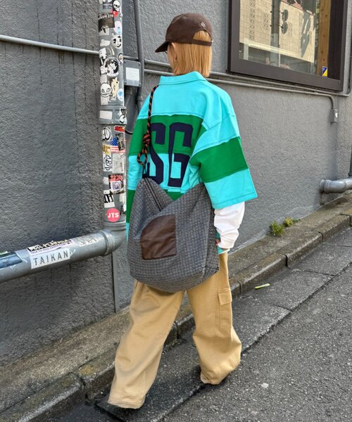 SOUNDSGOOOOD（サウンズグッド）の「【SOUNDS GOOOOD】ダメージデニムショルダーバッグ（ショルダーバッグ・レディース・グリーン/ネイビー・ONE SIZE）」の13枚目の写真