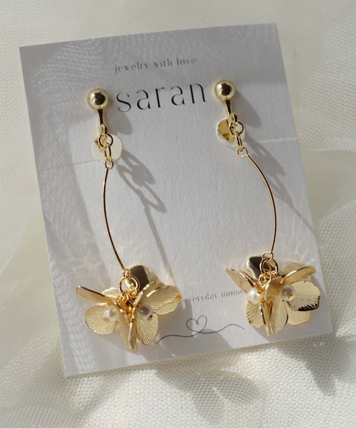 CERCA(チェルカ)の「saran jewelry/フラワーモチーフ イヤリング /金属アレルギー対応(イヤリング・レディース・ゴールド/シルバー・FREE)」の11枚目の写真