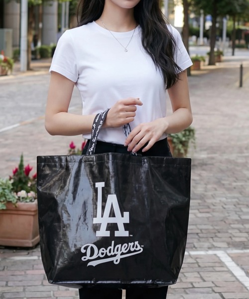 MLB(メジャーリーグベースボール)の「【MLB/エムエルビー】ロサンゼルス・ドジャース ロゴプリント ショッパー トートバッグ(トートバッグ・メンズ・ブルー/ブラック・FREE)」の8枚目の写真