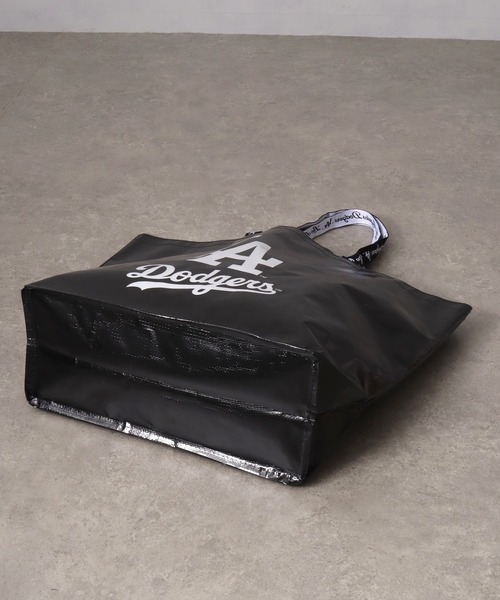 MLB(メジャーリーグベースボール)の「【MLB/エムエルビー】ロサンゼルス・ドジャース ロゴプリント ショッパー トートバッグ(トートバッグ・メンズ・ブルー/ブラック・FREE)」の4枚目の写真