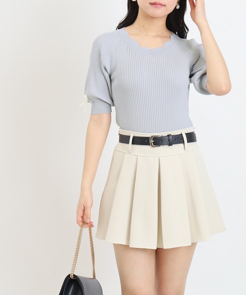 ASTORIA ODIER(アストリアオディール)の「スカラップネック袖リボンリブニット (UVカット/ウォッシャブル)半袖(ニット/セーター・レディース・ネイビー/ミント/ライトグレー/ホワイト・MEDIUM/SMALL)」の3枚目の写真