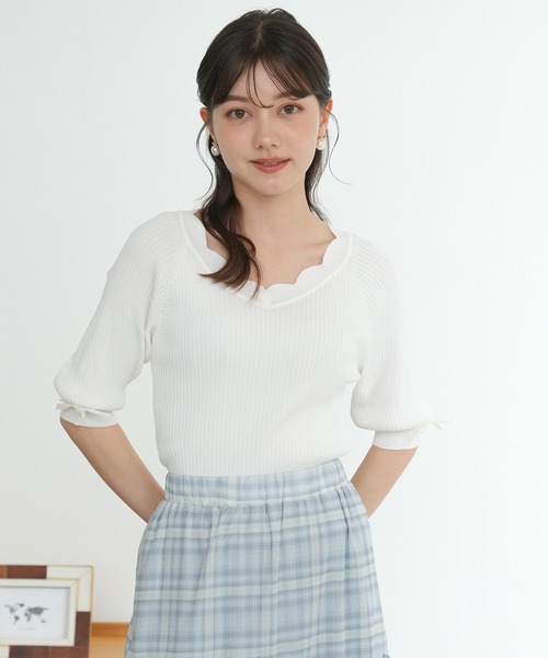 ASTORIA ODIER(アストリアオディール)の「スカラップネック袖リボンリブニット (UVカット/ウォッシャブル)半袖(ニット/セーター・レディース・ネイビー/ミント/ライトグレー/ホワイト・MEDIUM/SMALL)」の5枚目の写真