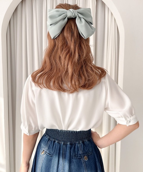 F i.n.t(フィント)の「小花刺繍クロスタイブラウス(シャツ/ブラウス・レディース・ホワイト×ブルー/アイボリー・FREE)」の6枚目の写真