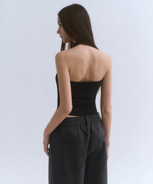 MUSINSA STANDARD WOMAN（ムシンサスタンダードウーマン）の「ウィメンズスリムホルタートップ[ブラック]（Tシャツ/カットソー・レディース・その他・SMALL/MEDIUM/LARGE/X-SMALL）」の4枚目の写真