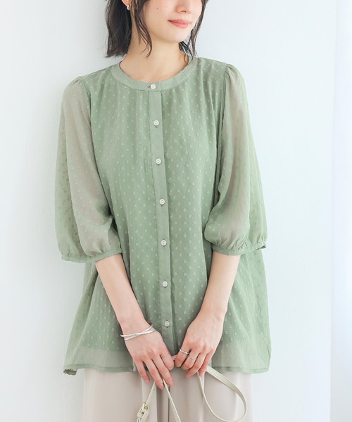 n'OrLABEL(ノアールレーベル)の「【接触冷感】シアードットブラウス(シャツ/ブラウス・レディース・オフホワイト/ライトグリーン/ネイビー・1/2)」の5枚目の写真