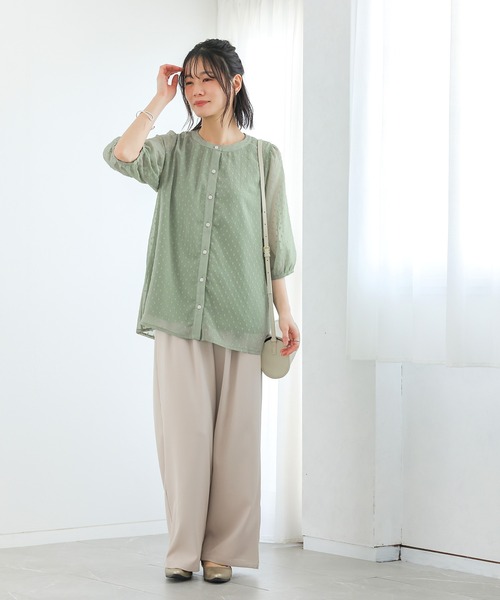 n'OrLABEL(ノアールレーベル)の「【接触冷感】シアードットブラウス(シャツ/ブラウス・レディース・オフホワイト/ライトグリーン/ネイビー・1/2)」の7枚目の写真