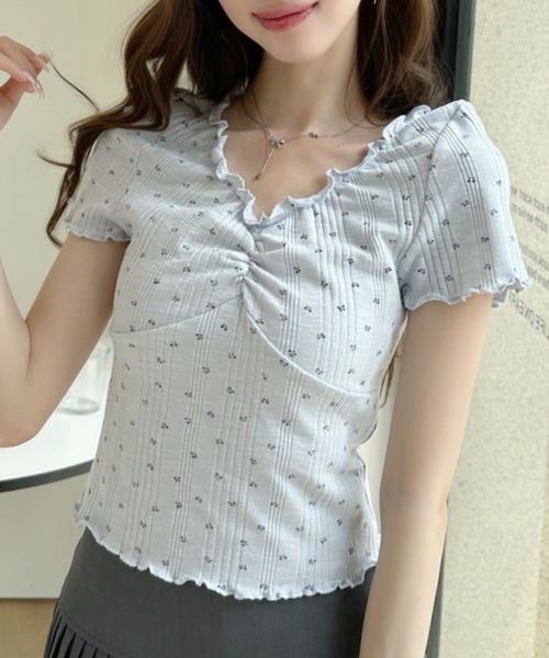 Ada.(エイダ)の「胸元 シャーリング Vネック 半袖 トップス(Tシャツ/カットソー・レディース・ピンク/アイボリー/ブルー・FREE)」の3枚目の写真