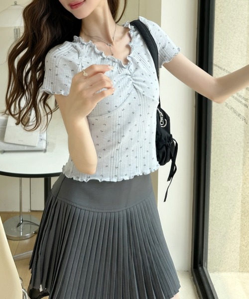 Ada.(エイダ)の「胸元 シャーリング Vネック 半袖 トップス(Tシャツ/カットソー・レディース・ピンク/アイボリー/ブルー・FREE)」の10枚目の写真