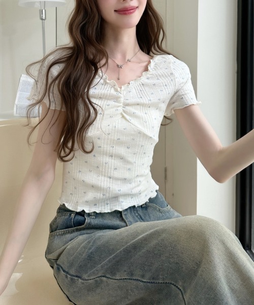 Ada.(エイダ)の「胸元 シャーリング Vネック 半袖 トップス(Tシャツ/カットソー・レディース・ピンク/アイボリー/ブルー・FREE)」の4枚目の写真