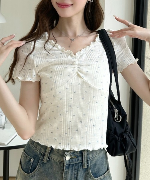Ada.(エイダ)の「胸元 シャーリング Vネック 半袖 トップス(Tシャツ/カットソー・レディース・ピンク/アイボリー/ブルー・FREE)」の5枚目の写真