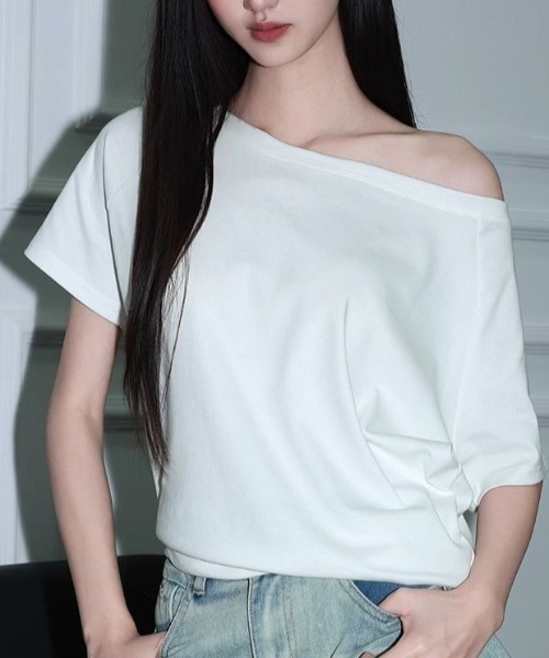 Aelina(エリナ)の「ボートネック半袖Tシャツ(Tシャツ/カットソー・レディース・ブラック/グレー/ホワイト・FREE)」の13枚目の写真
