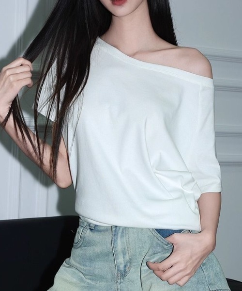 Aelina(エリナ)の「ボートネック半袖Tシャツ(Tシャツ/カットソー・レディース・ブラック/グレー/ホワイト・FREE)」の12枚目の写真