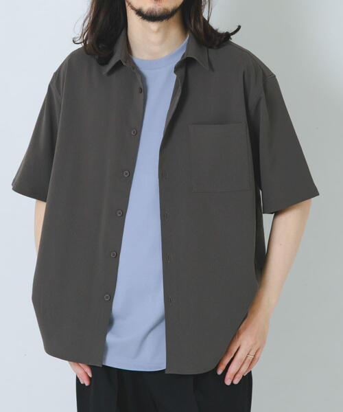 ITEMS URBANRESEARCH(アイテムズ アーバンリサーチ)の「ヨウリュウ レギュラーカラー 半袖シャツ(シャツ/ブラウス・メンズ・ブラック/ダークグレー/ネイビー/オリーブ・LARGE/MEDIUM)」の3枚目の写真