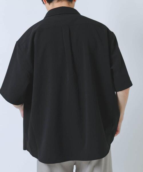 ITEMS URBANRESEARCH(アイテムズ アーバンリサーチ)の「ヨウリュウ レギュラーカラー 半袖シャツ(シャツ/ブラウス・メンズ・ブラック/ダークグレー/ネイビー/オリーブ・LARGE/MEDIUM)」の7枚目の写真