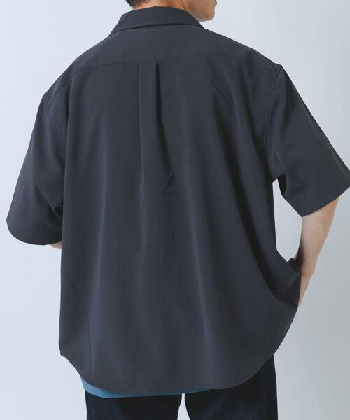 ITEMS URBANRESEARCH(アイテムズ アーバンリサーチ)の「ヨウリュウ レギュラーカラー 半袖シャツ(シャツ/ブラウス・メンズ・ブラック/ダークグレー/ネイビー/オリーブ・LARGE/MEDIUM)」の15枚目の写真
