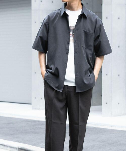 ITEMS URBANRESEARCH(アイテムズ アーバンリサーチ)の「ヨウリュウ レギュラーカラー 半袖シャツ(シャツ/ブラウス・メンズ・ブラック/ダークグレー/ネイビー/オリーブ・LARGE/MEDIUM)」の12枚目の写真