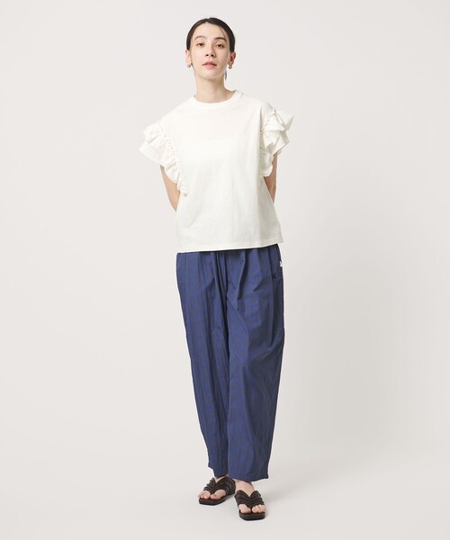 BEAUTY&YOUTH UNITED ARROWS（ビューティーアンドユースユナイテッドアローズ）の「コットンフリル ショートスリーブ カットソー（Tシャツ/カットソー・レディース・ダークグレー/ベージュ/ホワイト・FREE）」の16枚目の写真