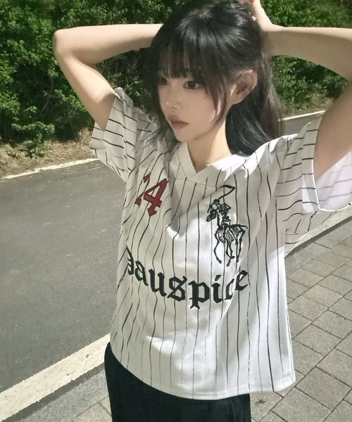 DAUSPICE（ディーオスピス）の「BB STRIPE FOOTBALL JERSEY White（Tシャツ/カットソー・レディース・ホワイト・MEDIUM/LARGE）」の5枚目の写真