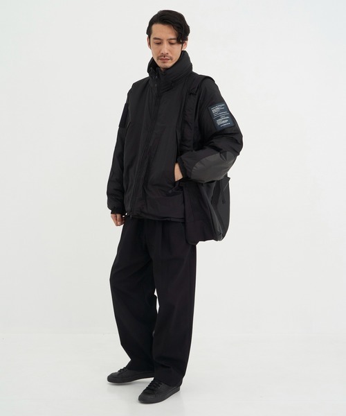 WHITE MOUNTAINEERING(ホワイトマウンテニアリング)の「【White Mountaineering / ホワイトマウンテニアリング】WM×BRIEFING HOBO SHOULDER TALL(ショルダーバッグ・メンズ・ブラック・FREE)」の2枚目の写真