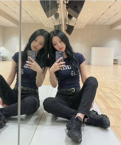 muahmuah（ムーアムーア）の「ドットスターパッチ半袖Tシャツ [6色]（Tシャツ/カットソー・レディース・ホワイト/ブラック/スカイブルー/ネイビー/イエロー/ピンク・FREE）」の12枚目の写真