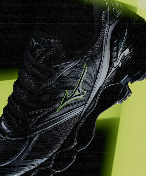 MIZUNO(ミズノ )の「【日本国内限定カラー】MIZUNO WAVE PROPHECY LS D1GA3337-09(スニーカー・メンズ・チャコールグレー・24cm/24.5cm/25cm/25.5cm/27cm/27.5cm/28cm/28.5cm/29cm/23.5cm)」の2枚目の写真