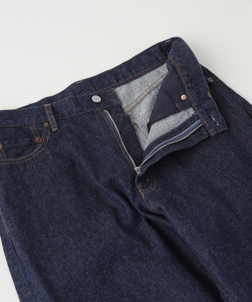 B.C STOCK(ベーセーストック)の「MID RISE STOVE PIPE JEAN(デニムパンツ・メンズ・ネイビー/ブルー/アイボリー・LARGE/MEDIUM)」の20枚目の写真