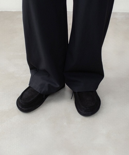 ATTACHMENT(アタッチメント)の「カウスエード チロリアンバブーシュ / COW SUEDE TYROLEAN BABOUCHE(モカシン/デッキシューズ・メンズ・カーキ/ブラック・42/41/43/44)」の6枚目の写真