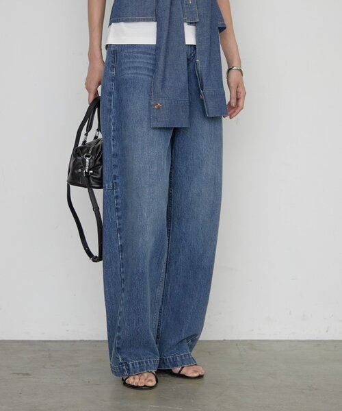 LOUNGEDRESS（ラウンジドレス）の「バレルレッグデニムパンツ（デニムパンツ・レディース・オフホワイト/ブルー・SMALL/MEDIUM）」の20枚目の写真