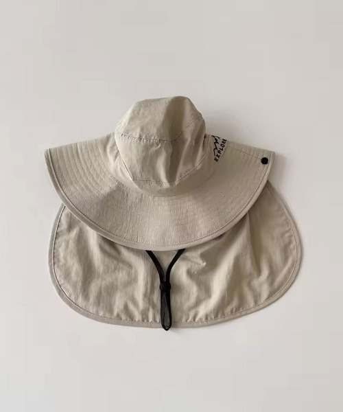 Bambin（ボンバン）の「【 Bambin / ボンバン 】 キッズ ネックガード付き UVカット サンハット / あご紐付き 日よけ 帽子（ハット・キッズ・イエロー/ブルー/ベージュ・FREE）」の2枚目の写真