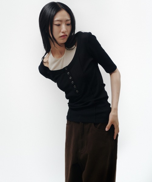 THINGS THAT MATTER(シングス ザット マター)の「HALTER DESIGN LAYERED TOPS / ホルターデザイン レイヤード トップス(Tシャツ/カットソー・レディース・ベージュ/ブラック/グレー×サックスブルー・FREE)」の17枚目の写真
