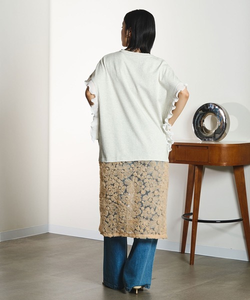 ROSE BUD(ローズバッド)の「OKIRAKU×ROSEBUD/LACE SKIRT LOGO DRESS(ワンピース・レディース・オートミール/ブラック・ONE SIZE)」の6枚目の写真
