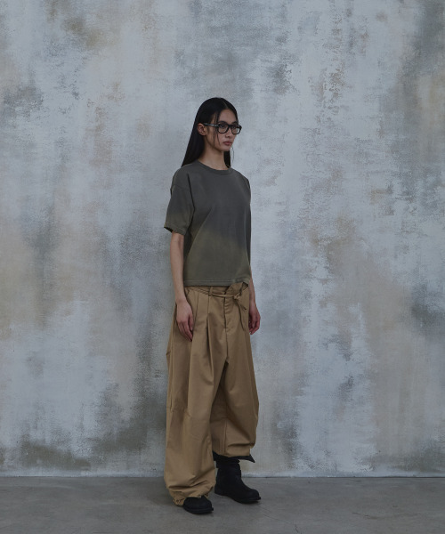 PARADIGMFILM（パラダイムフィルム）の「[Ep.02] VTGフェイドクロップTシャツ（ライトカーキ）（Tシャツ/カットソー・レディース・その他・MEDIUM/LARGE）」の4枚目の写真