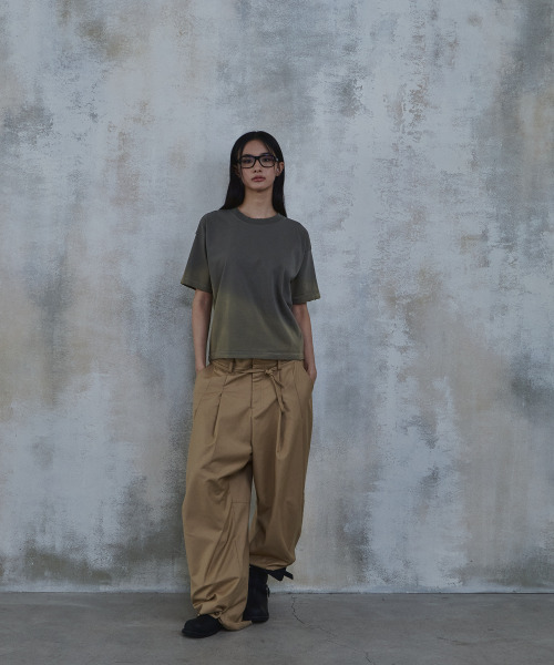 PARADIGMFILM（パラダイムフィルム）の「[Ep.02] VTGフェイドクロップTシャツ（ライトカーキ）（Tシャツ/カットソー・レディース・その他・MEDIUM/LARGE）」の6枚目の写真
