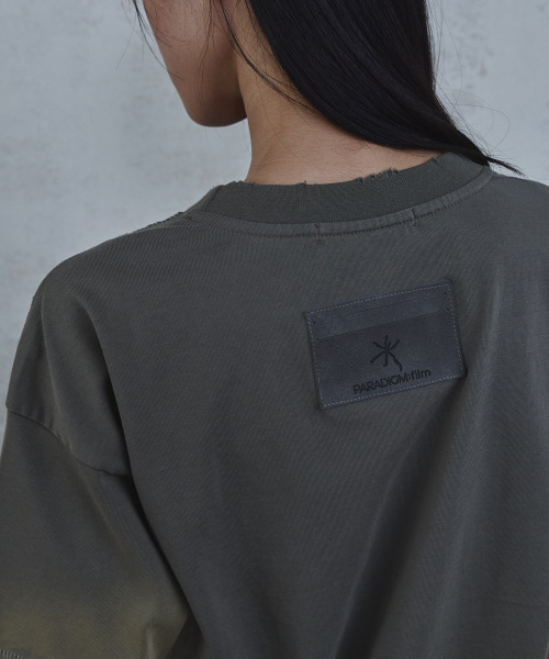 PARADIGMFILM（パラダイムフィルム）の「[Ep.02] VTGフェイドクロップTシャツ（ライトカーキ）（Tシャツ/カットソー・レディース・その他・MEDIUM/LARGE）」の11枚目の写真