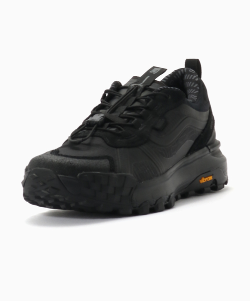 VANS(バンズ)の「VANS / ヴァンズ Crosspath XC GORE-TEX MTE(スニーカー・メンズ・ブラック・10/FREE/8)」の2枚目の写真