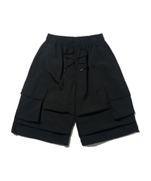 OTHERFITS（アザーフィッツ）の「8部ワイドバミューダカーゴパンツ（ブラック）（その他パンツ）」