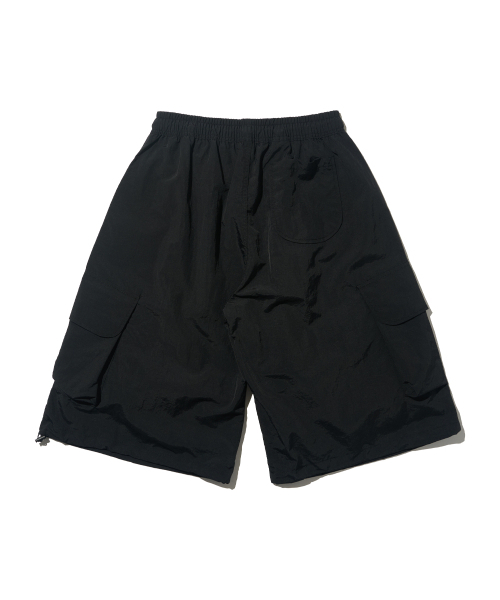 OTHERFITS（アザーフィッツ）の「8部ワイドバミューダカーゴパンツ（ブラック）（その他パンツ・メンズ・その他・FREE）」の2枚目の写真