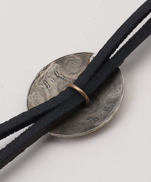 FRAMeWORK(フレームワーク)の「YUKETEN/ユケテン LEATHER BOLO TIE W CONCHO(ネックレス・レディース・ブラック・FREE)」の4枚目の写真