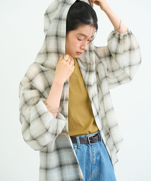 CIAOPANIC TYPY(チャオパニックティピー)の「∴【体型カバーも叶う】シアーフーディーブラウス(シャツ/ブラウス・レディース・ブラック/ブルー/ダークグリーン/ブラウン/オフホワイト/ホワイト・ONE SIZE)」の3枚目の写真