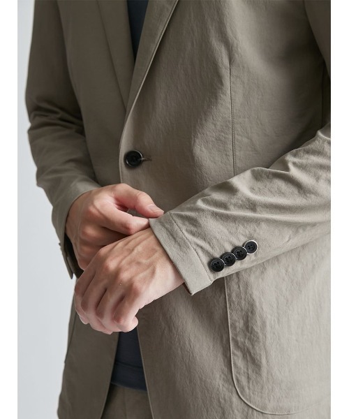 AOURE(アウール)の「VINTAGE NYLON SETUP JACKET(テーラードジャケット・メンズ・ライトベージュ/チャコールグレー/カーキ・MEDIUM/LARGE)」の17枚目の写真