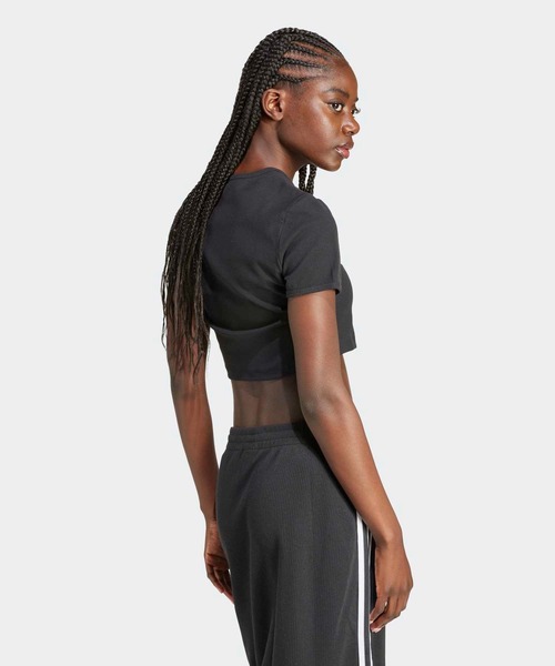 adidas(アディダス)の「エッセンシャルズ リブ Tシャツ / アディダスオリジナルス adidas Originals(Tシャツ/カットソー・レディース・ブラック・XX-LARGE/LARGE/MEDIUM/SMALL/X-LARGE/X-SMALL)」の4枚目の写真