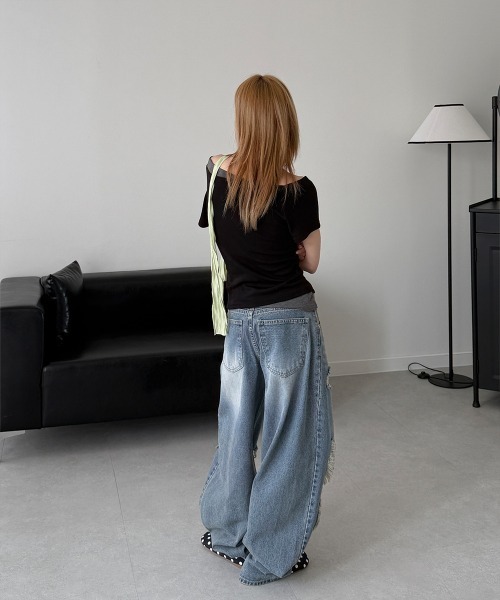 4INT.(フォイント)の「【 one color 】ダメージ デストロイド デニム ワイド パンツ(デニムパンツ・メンズ・ブルー・L/M/S)」の3枚目の写真