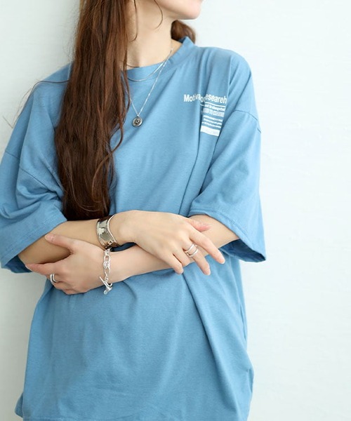GOLDJAPAN(ゴールドジャパン)の「バックロゴオーバーサイズTシャツ【大きいサイズ対応】(シャツ/ブラウス・レディース・ホワイト/ブルー・LL/3L/4L)」の2枚目の写真