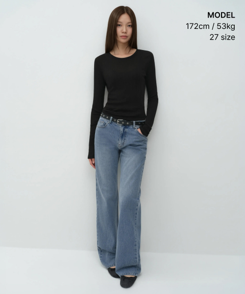 MUSINSA STANDARD WOMAN（ムシンサスタンダードウーマン）の「ウィメンズエッセンシャルルーズストレートデニムパンツ[ライトインディゴ]（デニムパンツ・レディース・その他・30/23/32/24/25/26/27/28/29）」の2枚目の写真