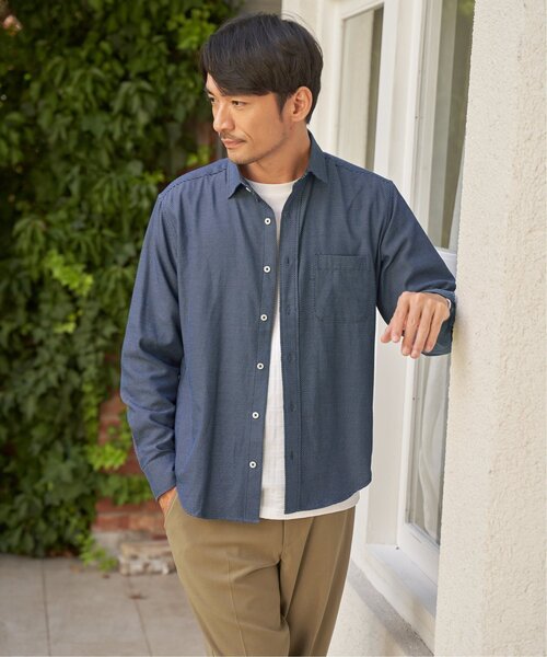IKKA LOUNGE(イッカラウンジ)の「デニムライクスイスカラーシャツ【MonoMax × 小泉孝太郎】(シャツ/ブラウス・メンズ・ブルー/チャコール/グレー/ホワイト・S/M/XL/L)」の1枚目の写真