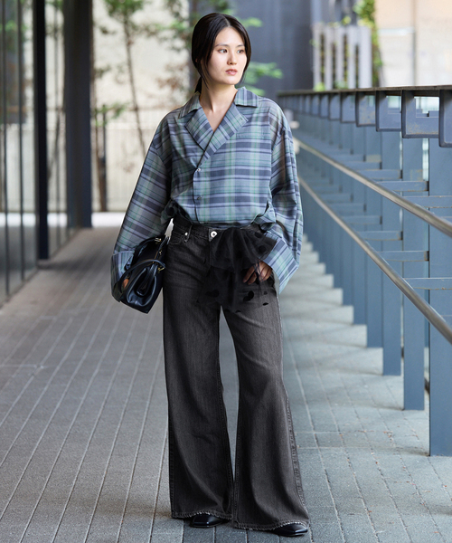 IENA(イエナ)の「upper hights/アッパーハイツ 別注 THE AUDREY デニムパンツ(デニムパンツ・レディース・ブルー/ブラック・26/22/23/24/25)」の4枚目の写真