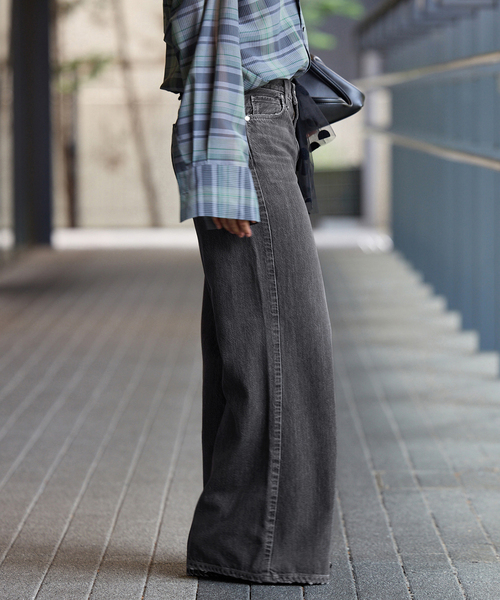 IENA(イエナ)の「upper hights/アッパーハイツ 別注 THE AUDREY デニムパンツ(デニムパンツ・レディース・ブルー/ブラック・26/22/23/24/25)」の16枚目の写真