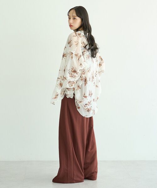 earth music&ecology(アースミュージックアンドエコロジー)の「花柄シアーシャツ(シャツ/ブラウス・レディース・ブラウン/ブラック・FREE)」の10枚目の写真